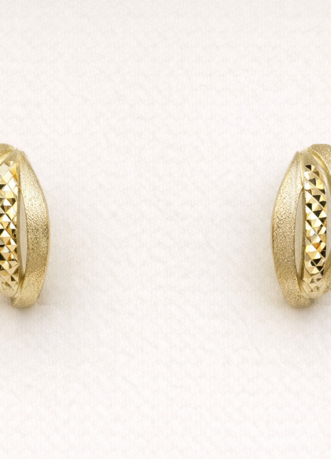 Pozlaćene srebrne naušnice s fasetiranim detaljem