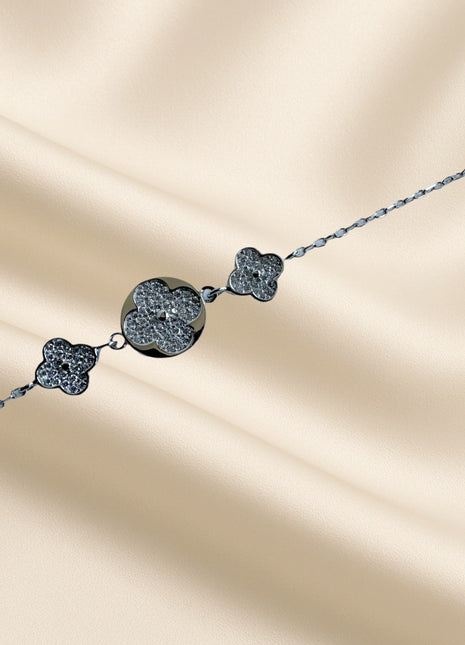 Silver bracelet with sparkling zircons