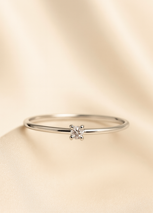 Engagement ring with diamond