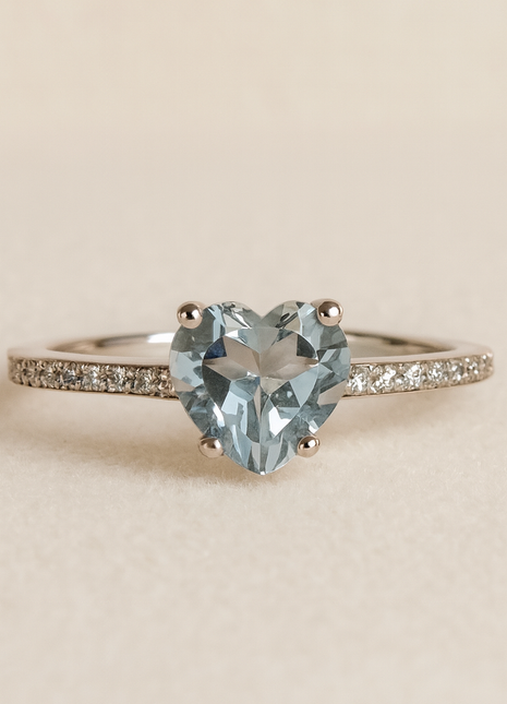 Ring with aquamarine and diamonds
