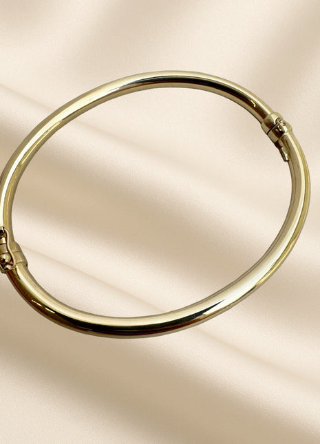 Solid gold bracelet