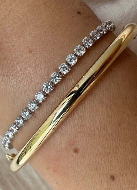 White gold tennis bracelet