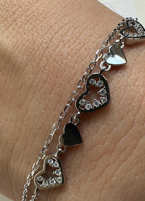Silver bracelet with heart motif